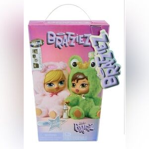 Bratz Bratziez Iconz Series Plush Blind Box with Charm Clip and Accessory